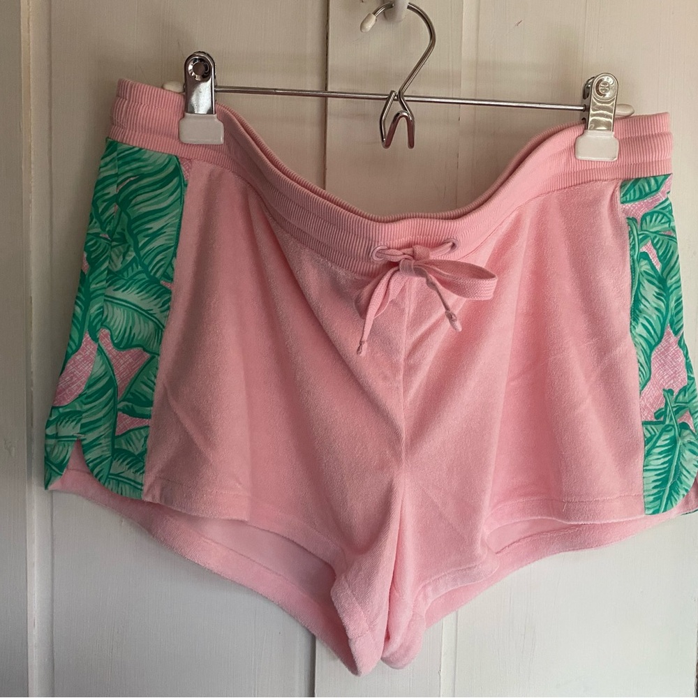 Vineyard Vines EUC pink terry shorts L Large